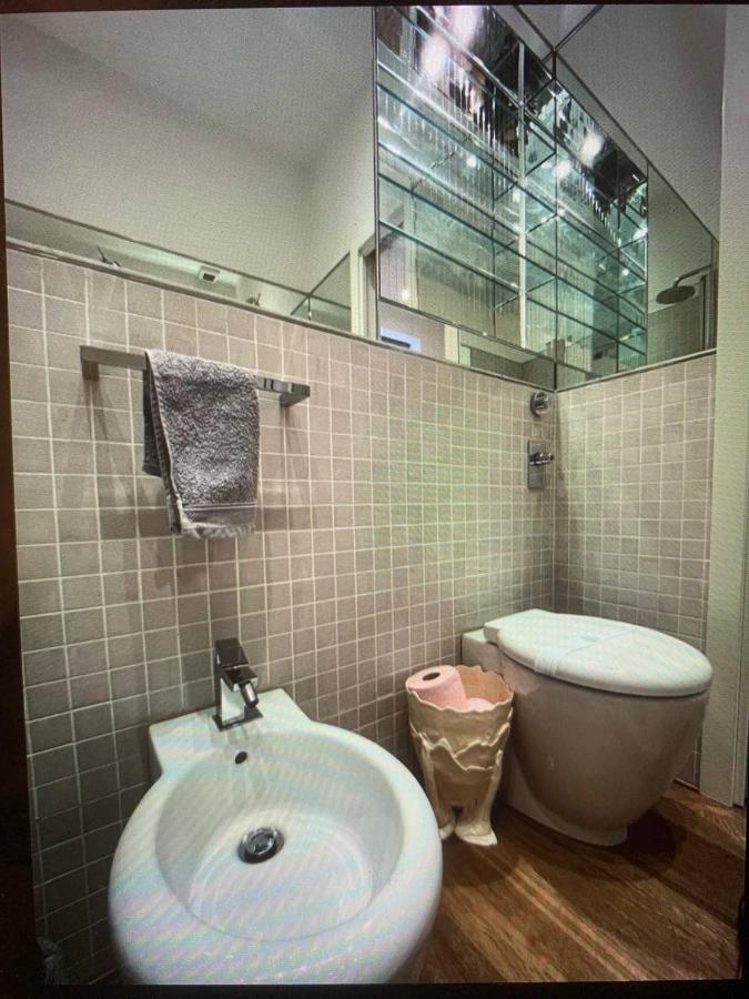 شقة S.Ambrogio/Duomo •Jacuzzi • Luxury •Design ميلان المظهر الخارجي الصورة