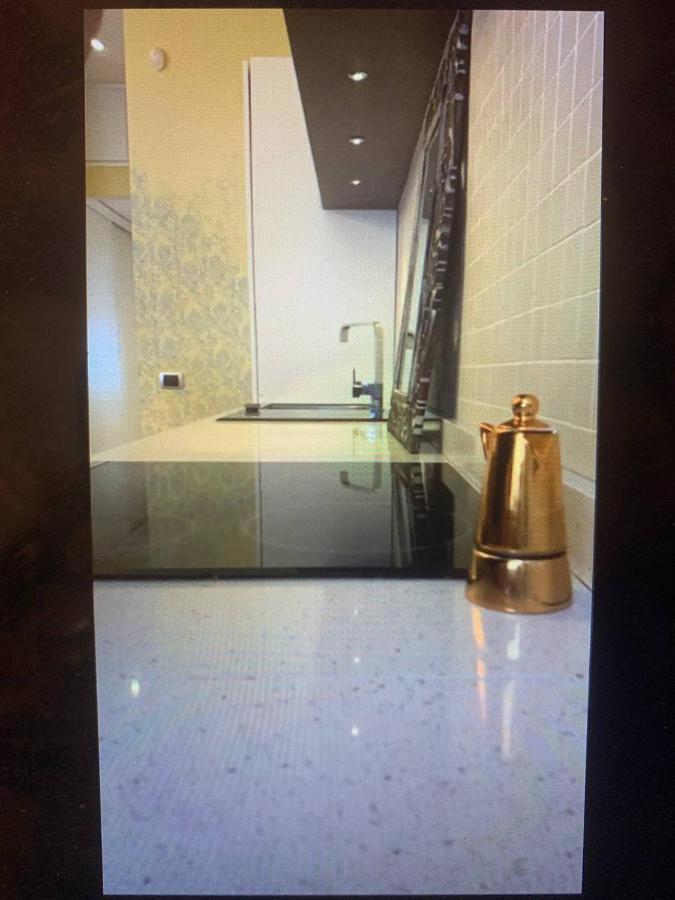 شقة S.Ambrogio/Duomo •Jacuzzi • Luxury •Design ميلان المظهر الخارجي الصورة